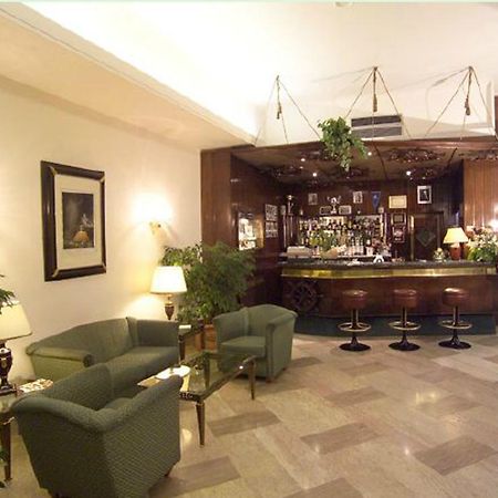 מסינה Hotel Dello Stretto מראה חיצוני תמונה