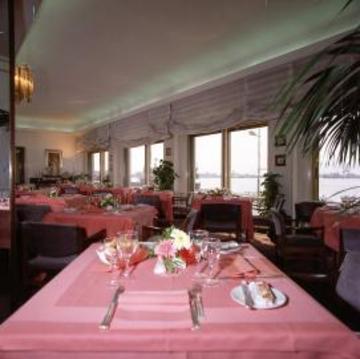 מסינה Hotel Dello Stretto מראה חיצוני תמונה