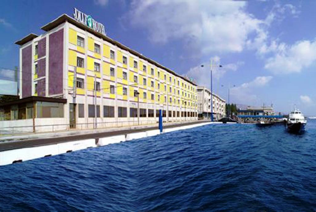 מסינה Hotel Dello Stretto מראה חיצוני תמונה