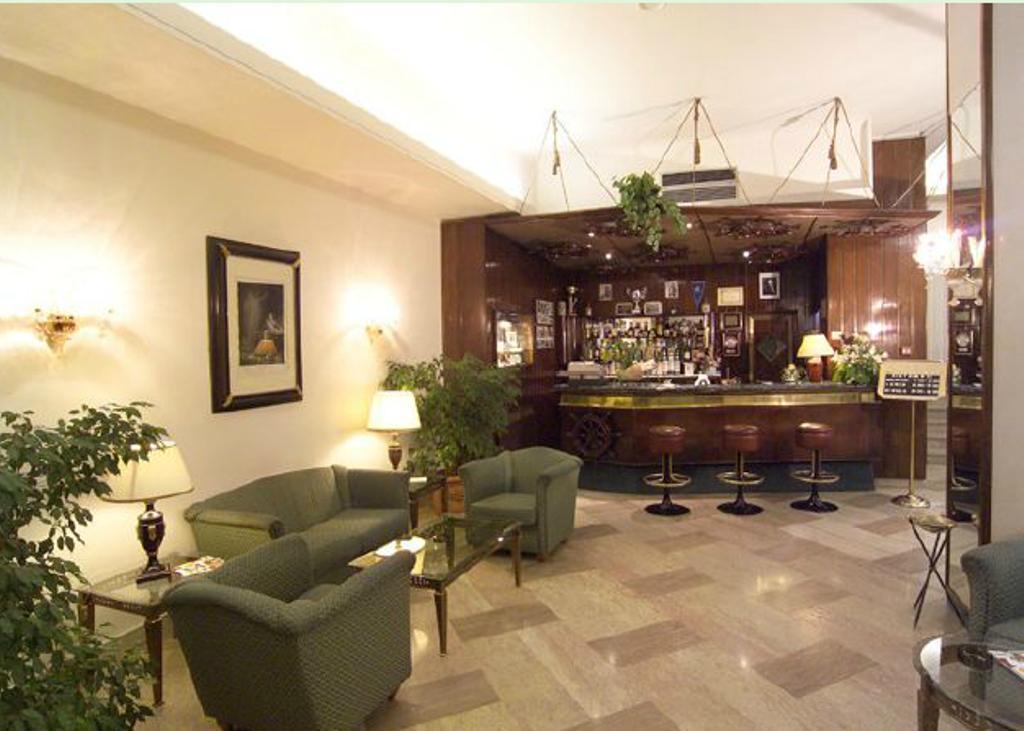 מסינה Hotel Dello Stretto מראה חיצוני תמונה